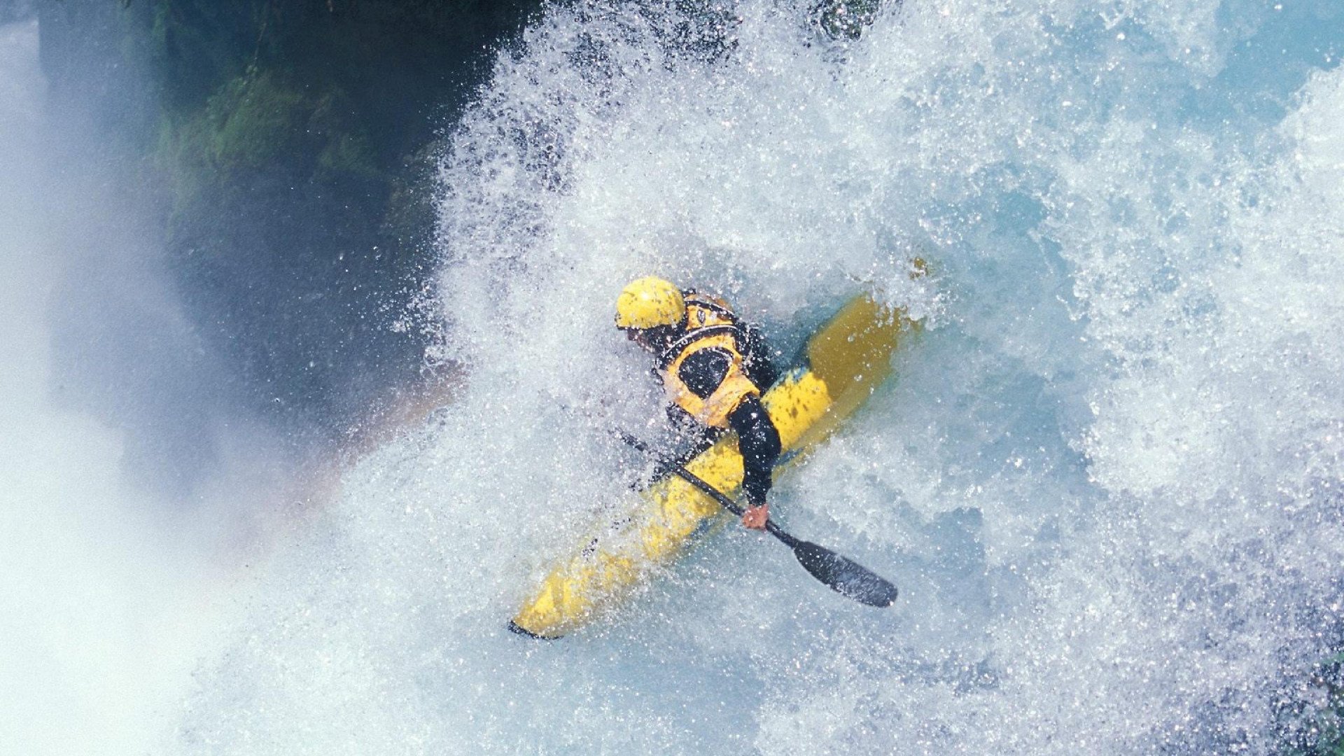 _勇士队外线火力全开，比赛胜利在望_，勇士队内线